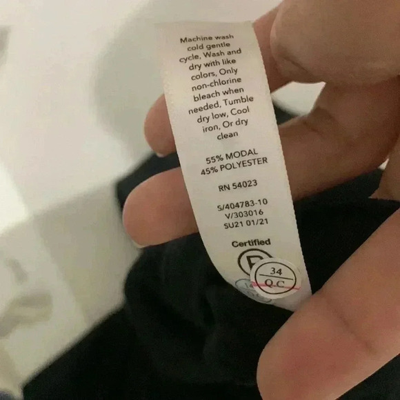 Athleta Breezy Scoop V-Neck Tee - Picture 7 of 7